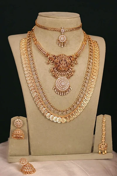Traditional South Indian gold bridal jewellery set S167 available for rental