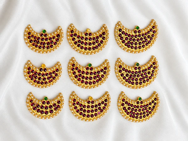 South Indian Hair Ornaments jewellery set H001 available for rental